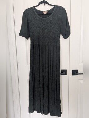 Dark Green Short-sleeve Textured Maxi Dress